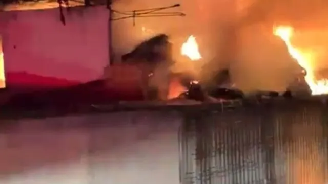 Mustafakemalpaşa’da Çiftlik Yangını: 5 Bin Balya Saman Yandı